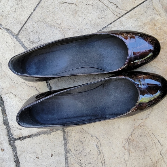 Patent leather Stuart Weitzman wedges. Size 8.5 - Picture 3 of 11